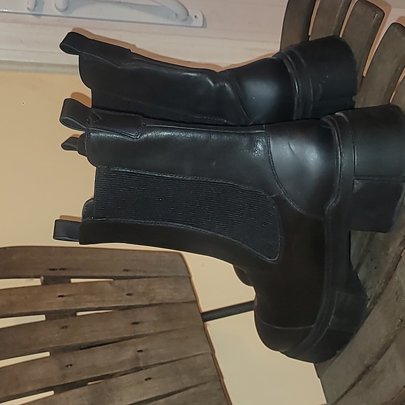 Free People Maren Mid Black Leather Chelsea Boots New without tag, Only Try On - Picture 5 of 7